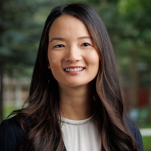 Headshot of Amanda Chan with outdoor background